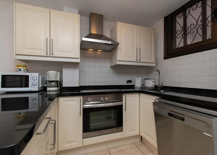 Parque Santiago Ii 271 - Two Bed With Pool View And Wifi Internet * Playa de las Américas